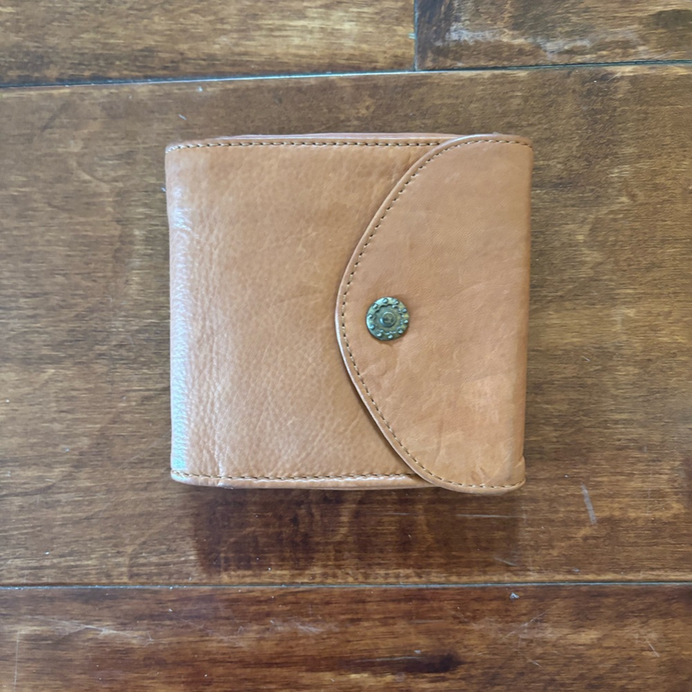 Free people wallet